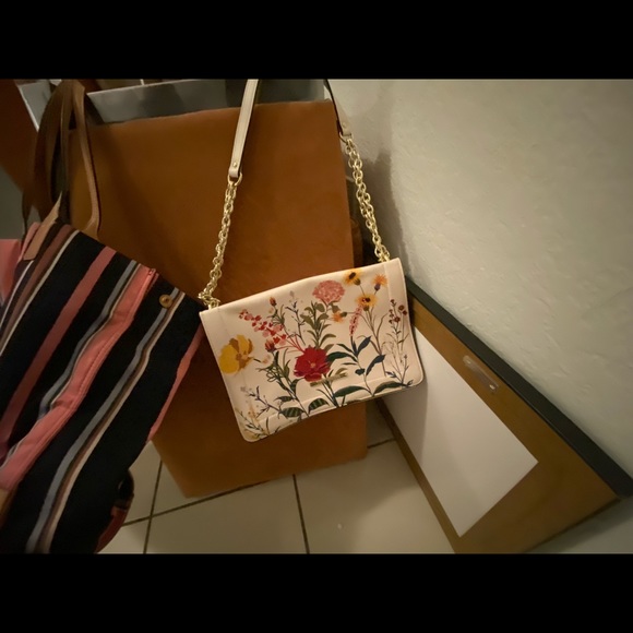 Handbags - Steve Madden purse